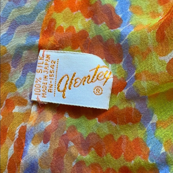 VINTAGE Silk Scarf - Picture 3 of 5